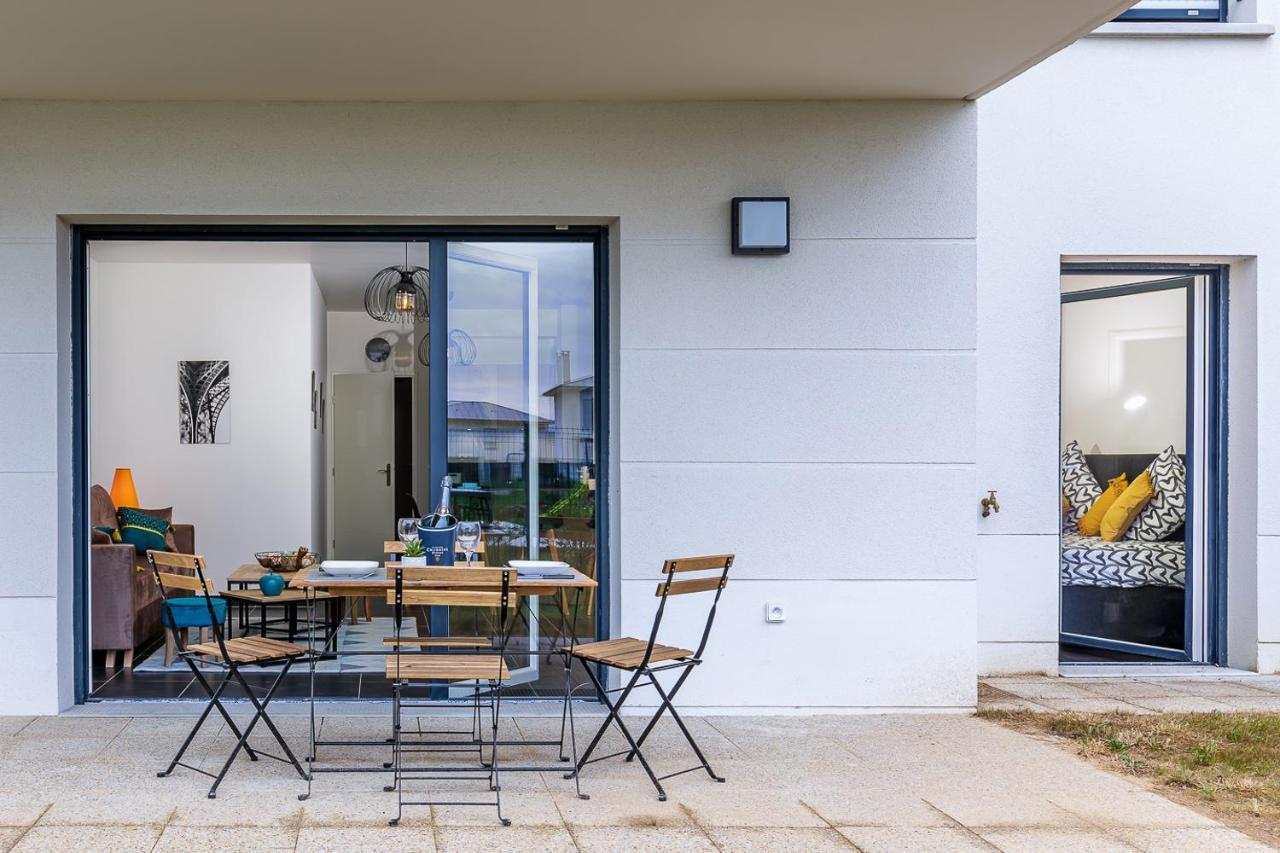 *Le Bouton d'Or* Votre séjour à DISNEYLAND // Terrasse - Jardin - Parking Ferrières-en-Brie Exterior foto